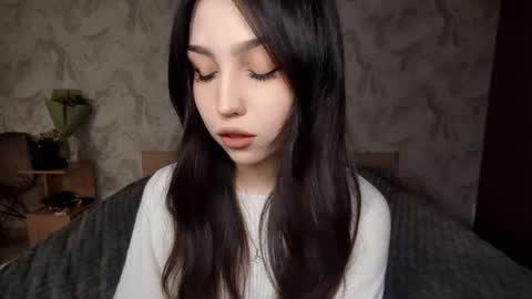 I am Gina ntmu Lets hit 10 Thumbs Up together online show from 03.24.26