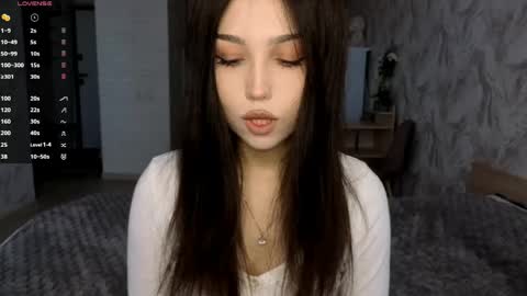 I am Gina ntmu Lets hit 10 Thumbs Up together online show from 05.17.26