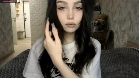 I am Gina ntmu Lets hit 10 Thumbs Up together online show from 05.30.26