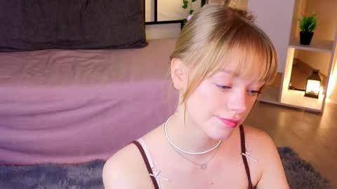 Snapshot of jewellhogan chatting on 02.19.26 Gwen online show from 02.19.26