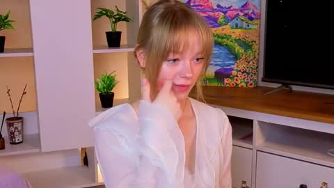 Snapshot of jewellhogan chatting on 02.20.26 Gwen online show from 02.20.26