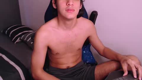 jey_foxx online show from 10.24.25