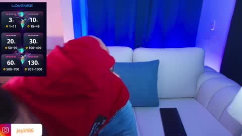 Snapshot of jey_keler chatting on 10.18.25 jey keler online show from 10.18.25