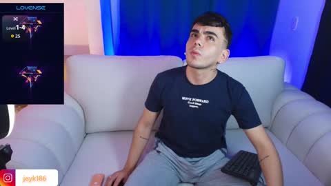 Snapshot of jey_keler chatting on 10.23.25 jey keler online show from 10.23.25