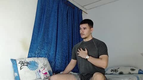 Snapshot of jeycob_happy97 chatting on 01.06.25 Juan David online show from 01.06.25