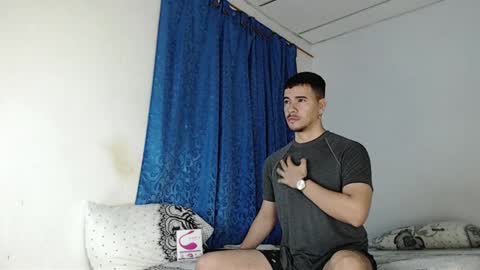 Snapshot of jeycob_happy97 chatting on 01.17.25 Juan David online show from 01.17.25