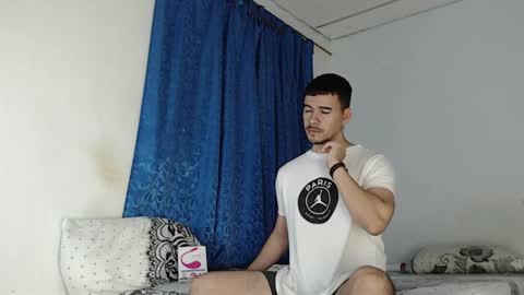 Snapshot of jeycob_happy97 chatting on 01.21.25 Juan David online show from 01.21.25