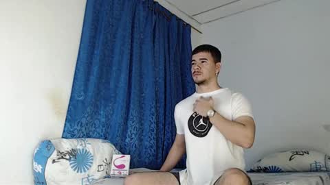 Snapshot of jeycob_happy97 chatting on 02.04.25 Juan David online show from 02.04.25