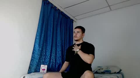 Snapshot of jeycob_happy97 chatting on 02.20.25 Juan David online show from 02.20.25