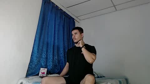 Snapshot of jeycob_happy97 chatting on 02.23.25 Juan David online show from 02.23.25