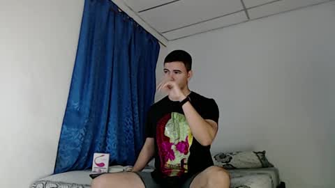 Snapshot of jeycob_happy97 chatting on 03.08.25 Juan David online show from 03.08.25