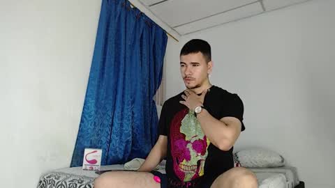 Snapshot of jeycob_happy97 chatting on 09.20.25 Juan David online show from 09.20.25