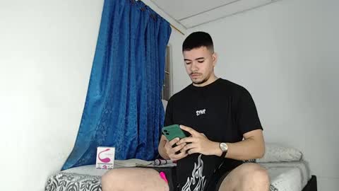 Snapshot of jeycob_happy97 chatting on 09.26.25 Juan David online show from 09.26.25