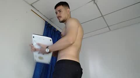 Snapshot of jeycob_happy97 chatting on 10.11.25 Juan David online show from 10.11.25