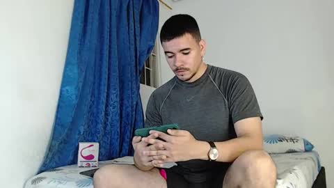 Snapshot of jeycob_happy97 chatting on 10.28.25 Juan David online show from 10.28.25