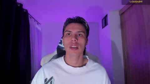 Snapshot of jeyden_camilo chatting on 10.25.25 Jeyden Camilo online show from 10.25.25