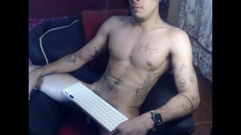 Snapshot of jffer_slhom chatting on 10.04.25 jffer_slhom online show from 10.04.25