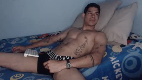 Snapshot of jffer_slhom chatting on 02.25.26 jffer_slhom online show from 02.25.26