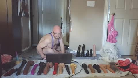 Snapshot of jghosty69 chatting on 01.13.25 Nasty Cumslut online show from 01.13.25