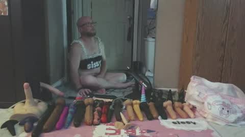 Snapshot of jghosty69 chatting on 07.12.26 Nasty Cumslut online show from 07.12.26