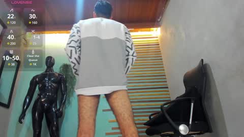 Snapshot of jharol_cardona chatting on 12.14.24 Jharol online show from 12.14.24