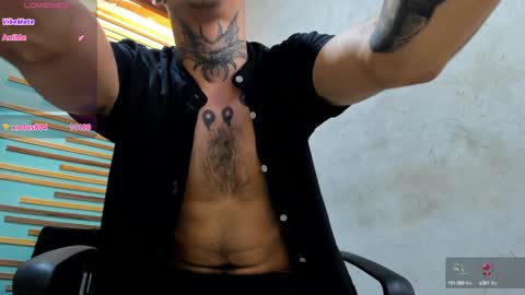 Snapshot of jharol_cardona chatting on 01.10.25 Jharol online show from 01.10.25