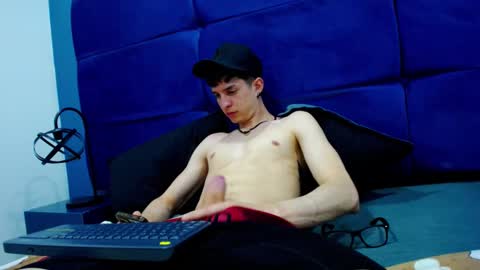 Snapshot of jheampiero chatting on 09.27.25 Jheampiero online show from 09.27.25