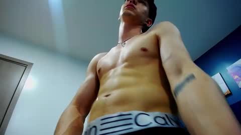 Snapshot of jheampiero chatting on 10.04.25 Jheampiero online show from 10.04.25