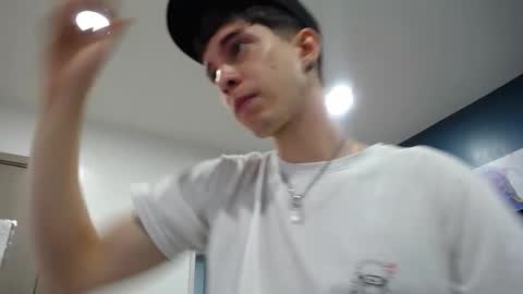 Snapshot of jheampiero chatting on 10.14.25 Jheampiero online show from 10.14.25