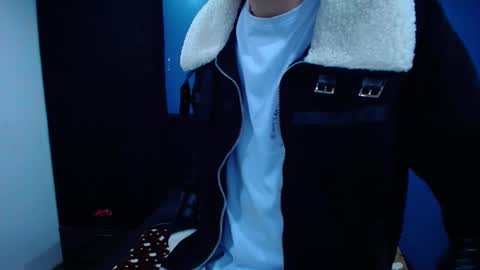 Snapshot of jheampiero chatting on 10.24.25 Jheampiero online show from 10.24.25