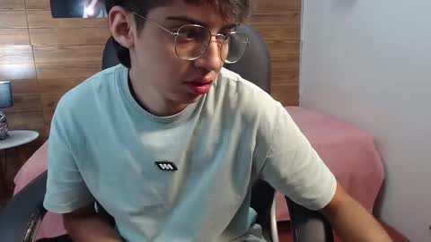 Jhoel online show from 10.04.25