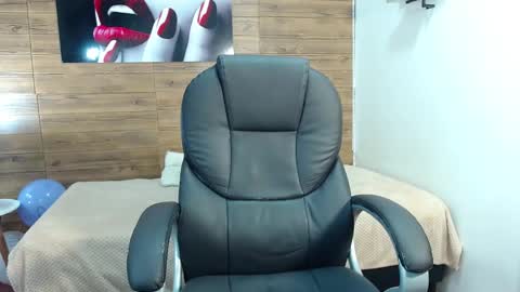 Jhoel online show from 10.12.25