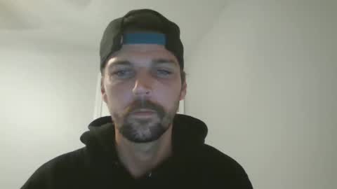 Snapshot of jholls chatting on 02.26.25 jholls online show from 02.26.25