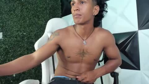 Snapshot of jhon_cooper18 chatting on 02.10.26 jhost online show from 02.10.26