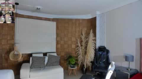 Snapshot of jhonaldsw chatting on 12.30.24 jhonaldsw online show from 12.30.24