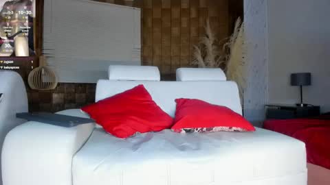 Snapshot of jhonaldsw chatting on 01.10.25 jhonaldsw online show from 01.10.25