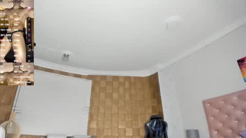 Snapshot of jhonaldsw chatting on 03.07.25 jhonaldsw online show from 03.07.25