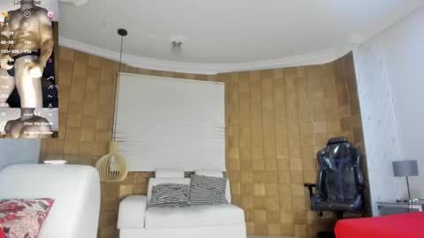 Snapshot of jhonaldsw chatting on 03.11.25 jhonaldsw online show from 03.11.25