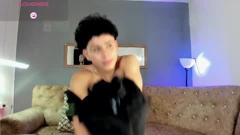 JHONNATHAN online show from 04.06.26