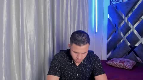 Snapshot of jhonny_flames7 chatting on 02.14.26 jhonny online show from 02.14.26