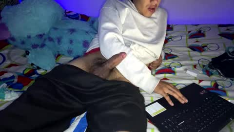 MODELO INDEPENDIENTE online show from 03.06.26