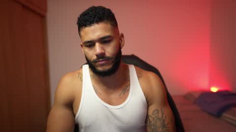   IG jhony serna  IG Personal jonathanserna88 online show from 01.04.25