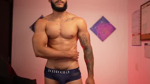   IG jhony serna  IG Personal jonathanserna88 online show from 01.29.25