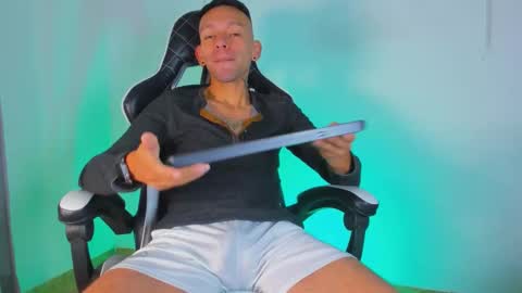 Jhors online show from 10.19.25