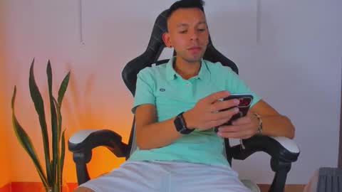 Jhors online show from 10.19.25