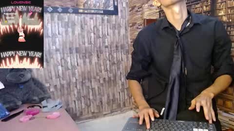 Snapshot of jhosuamoore2 chatting on 10.29.25 jhosuamoore2 online show from 10.29.25