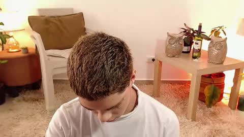 Jhuan Nhez online show from 11.02.25