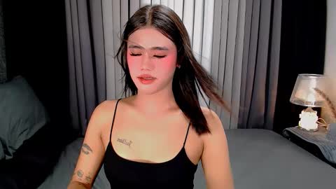 Snapshot of jhuliana_and_charles_room chatting on 10.22.25 jhuliana_and_charles_room online show from 10.22.25