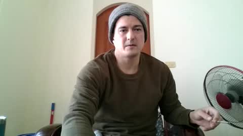 Snapshot of jhwozy chatting on 12.15.24 jhwozy online show from 12.15.24