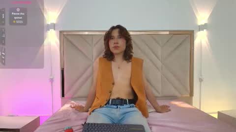 Snapshot of jim_tay chatting on 10.04.25 Hi Im Jim online show from 10.04.25